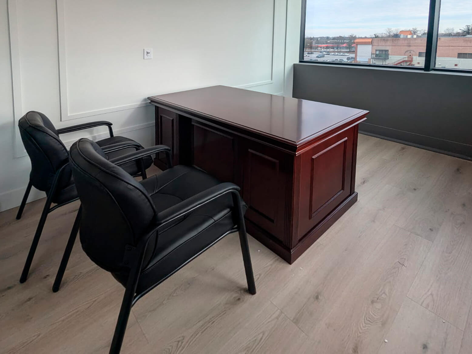 desk for office space-487-1-1.jpg